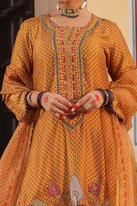 Buy_Label Niti Bothra_Yellow Silk Pearls, Zari Split V-neck Tikki And Work Kurta Sharara Set _Online_at_Aza_Fashions
