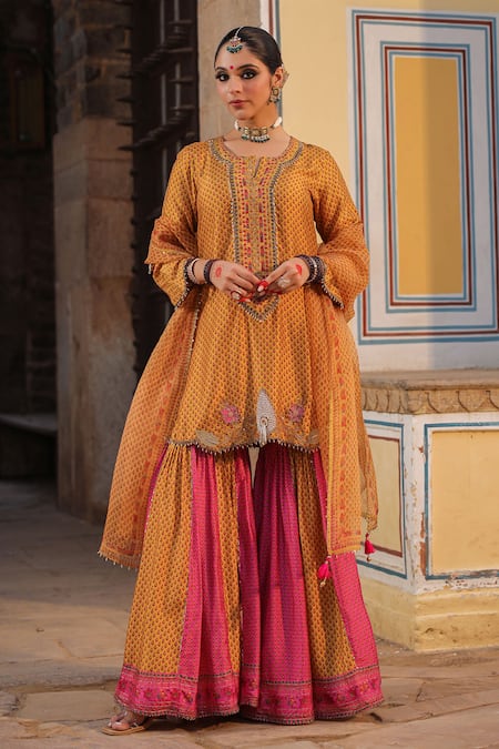 Shop_Label Niti Bothra_Yellow Silk Pearls, Zari Split V-neck Tikki And Work Kurta Sharara Set _Online_at_Aza_Fashions