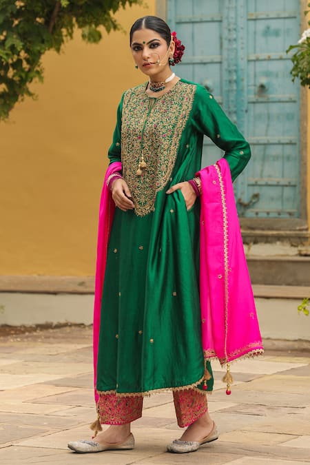 Label Niti Bothra_Green Silk, Chanderi Embroidery Round Neck Resham Kurta With Salwar _Online_at_Aza_Fashions