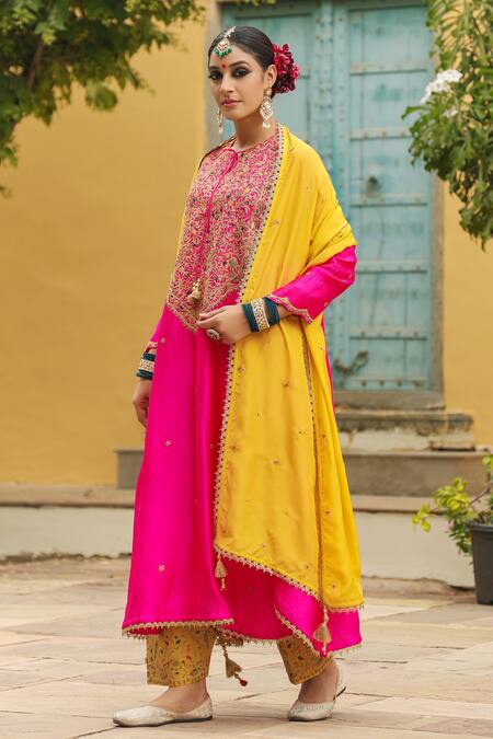 Buy_Label Niti Bothra_Pink Silk, Chanderi Zari, Embroidery Round Neck Resham And Dori Kurta With Salwar _Online_at_Aza_Fashions