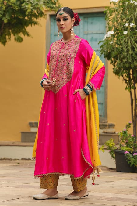 Label Niti Bothra_Pink Silk, Chanderi Zari, Embroidery Round Neck Resham And Dori Kurta With Salwar _at_Aza_Fashions