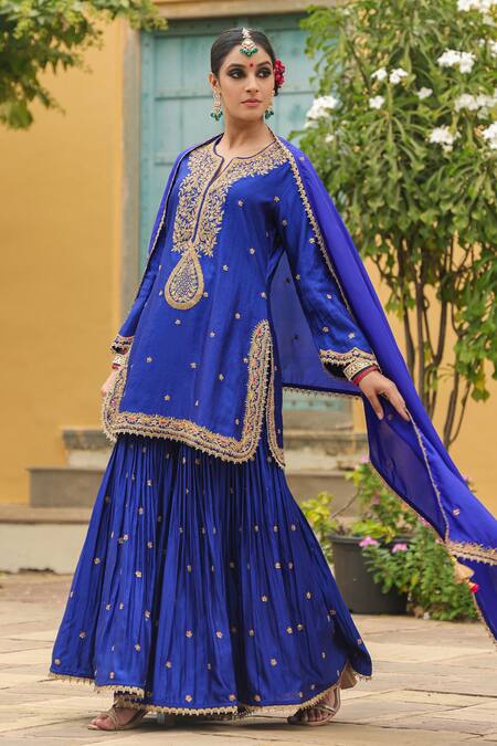 Label Niti Bothra_Blue Silk Embroidery Split V-neck Flower Zari Straight Kurta Sharara Set _Online_at_Aza_Fashions