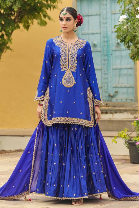 Buy_Label Niti Bothra_Blue Silk Embroidery Split V-neck Flower Zari Straight Kurta Sharara Set _Online_at_Aza_Fashions