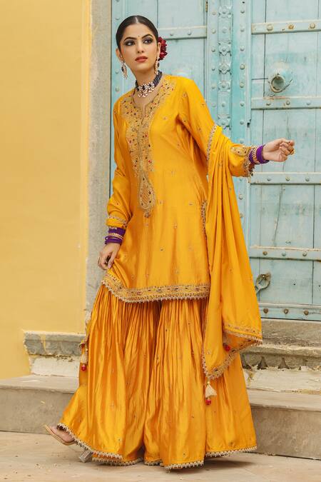 Buy_Label Niti Bothra_Yellow Silk Zari, Embroidery Split V-neck Floral Placket Kurta Sharara Set 