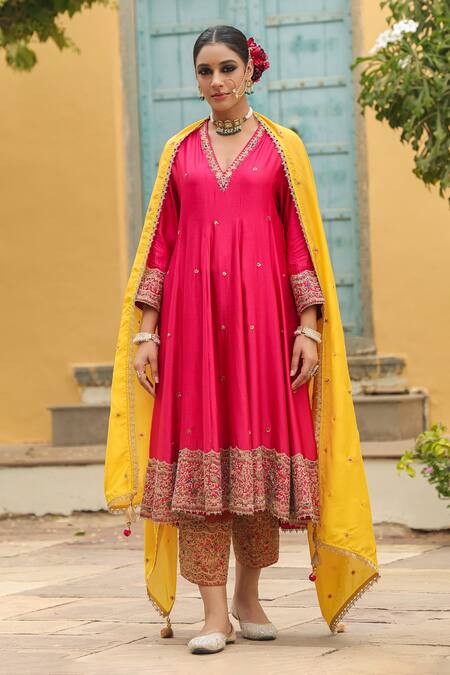 Shop_Label Niti Bothra_Pink Silk, Chanderi Sequins, Embroidery, Tassels V-neck Banarasi Anarkali Set _Online_at_Aza_Fashions