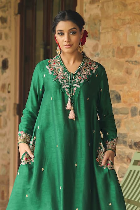 Label Niti Bothra Green Silk Embroidery, Sequins V-neck Zardozi Kurta With Palazzo at Aza Fashions Label Niti Bothra_Green Silk Embroidery, Sequins V-neck Zardozi Kurta With Palazzo _at_Aza_Fashions