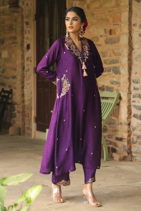 Label Niti Bothra_Purple Silk Zari, Sequins V-neck Paisley Zardozi Embroidered Kurta With Palazzo _at_Aza_Fashions