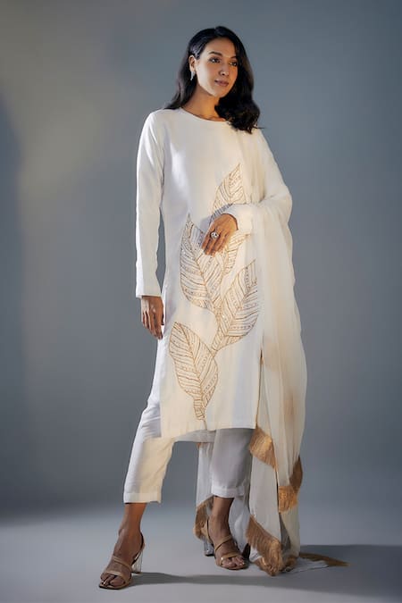 Masumi Mewawalla Leaf Embroidered Silk Kurta Set 