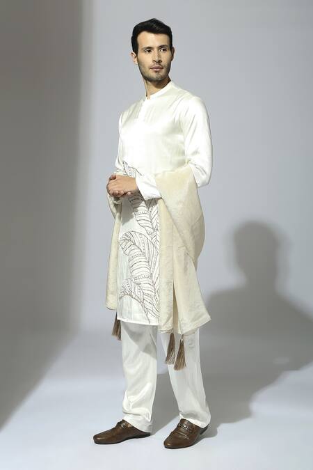 Masumi Mewawalla_White Silk Embroidery Leaf Kurta Set With Stole _Online_at_Aza_Fashions