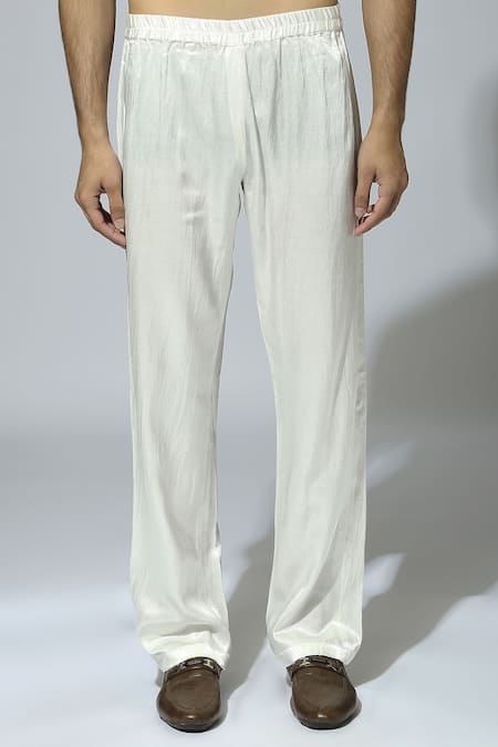 Masumi Mewawalla_White Silk Embroidery Leaf Kurta Set With Stole _at_Aza_Fashions