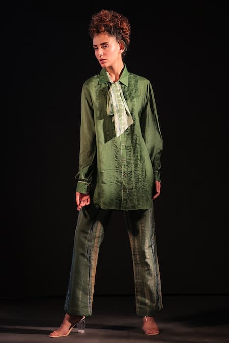 Shop_Capisvirleo_Emerald Green Silk Noor Tie-dye Bell Bottom Pant _at_Aza_Fashions