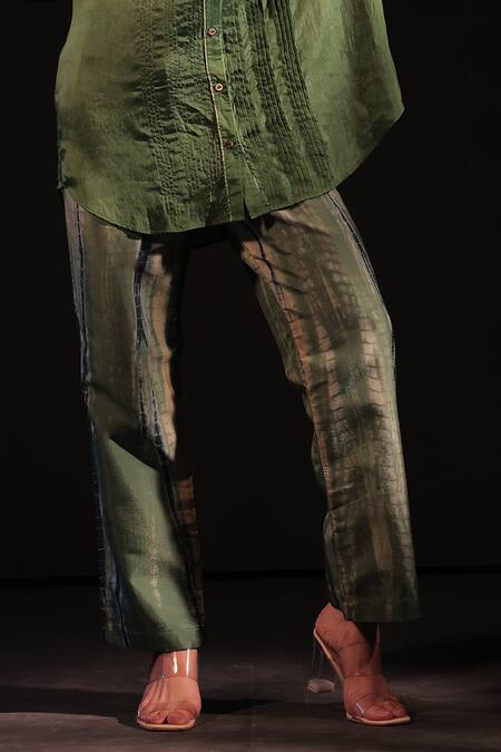 Capisvirleo Emerald Green Silk Noor Tie-dye Bell Bottom Pant Online at Aza Fashions Capisvirleo_Emerald Green Silk Noor Tie-dye Bell Bottom Pant _Online_at_Aza_Fashions