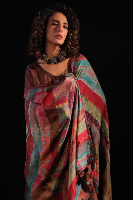 Buy_Capisvirleo_Brown Silk Round Neck Rubab Tunic Set With Tie-dye Dupatta _Online_at_Aza_Fashions