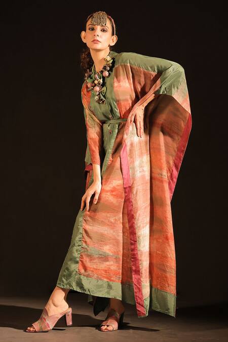 Capisvirleo Green Silk Round Neck Zoya Ombre Kaftan With Belt Online at Aza Fashions Capisvirleo_Green Silk Round Neck Zoya Ombre Kaftan With Belt _Online_at_Aza_Fashions