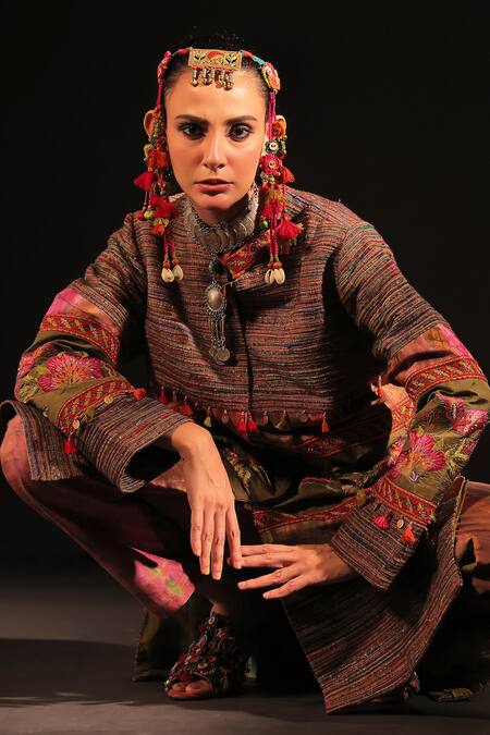 Capisvirleo Multi Color Silk Embroidery Ashraf Panel Coat Online at Aza Fashions Capisvirleo_Multi Color Silk Embroidery Ashraf Panel Coat _Online_at_Aza_Fashions