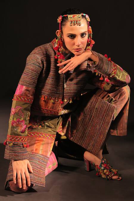 Buy Capisvirleo Multi Color Silk Embroidery Ashraf Panel Coat Online at Aza Fashions Buy_Capisvirleo_Multi Color Silk Embroidery Ashraf Panel Coat _Online_at_Aza_Fashions