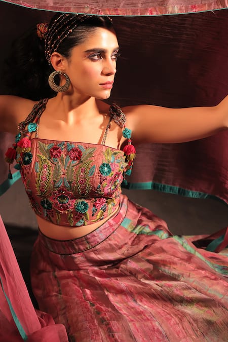 Buy Capisvirleo Purple Organza, Silk Embroidery Square Neck Avantika Tie-dye Pattern Lehenga Set Online at Aza Fashions Buy_Capisvirleo_Purple Organza, Silk Embroidery Square Neck Avantika Tie-dye Pattern Lehenga Set _Online_at_Aza_Fashions