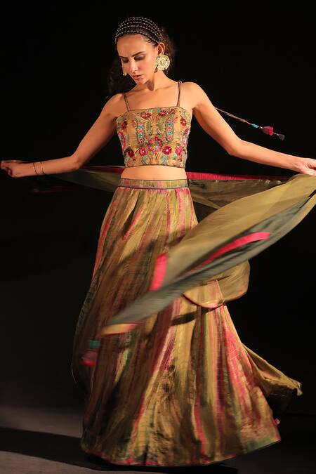 Capisvirleo Green Organza, Silk Embroidery Square Neck Olive Tie-dye Lehenga Set at Aza Fashions Capisvirleo_Green Organza, Silk Embroidery Square Neck Olive Tie-dye Lehenga Set _at_Aza_Fashions