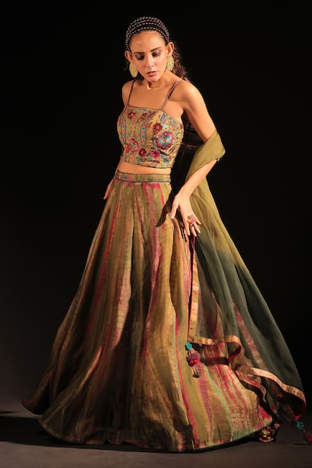 Buy Capisvirleo Green Organza, Silk Embroidery Square Neck Olive Tie-dye Lehenga Set Buy_Capisvirleo_Green Organza, Silk Embroidery Square Neck Olive Tie-dye Lehenga Set