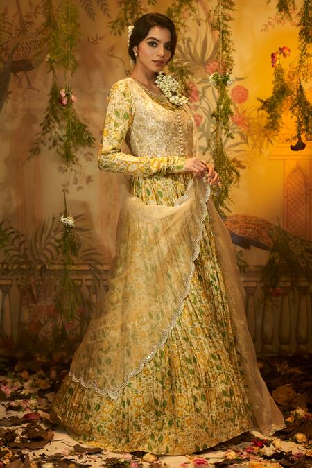 Aayushi Maniar_Ivory Silk, Organza Sequins, Nargis Floral Print Pleated Anarkali With Dupatta _at_Aza_Fashions