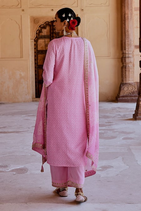Karaj Jaipur Pink Muslin Embroidery Round Neck Straight Kurta Pant Set Online at Aza Fashions Karaj Jaipur_Pink Muslin Embroidery Round Neck Straight Kurta Pant Set _Online_at_Aza_Fashions