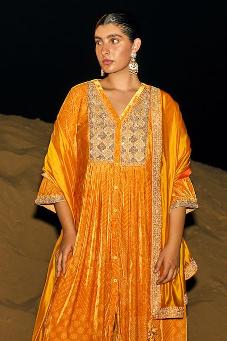 Punit Balana Yellow Organza, Silk Sequins, Kasundi Shauhar Bandhani Print Anarkali Set Online at Aza Fashions Punit Balana_Yellow Organza, Silk Sequins, Kasundi Shauhar Bandhani Print Anarkali Set _Online_at_Aza_Fashions