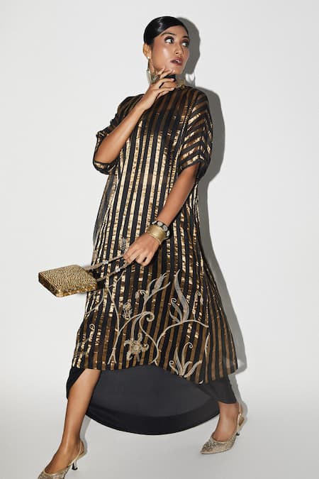 Buy_Kritika Murarka_Black Taffeta Plain Draped Skirt _Online_at_Aza_Fashions