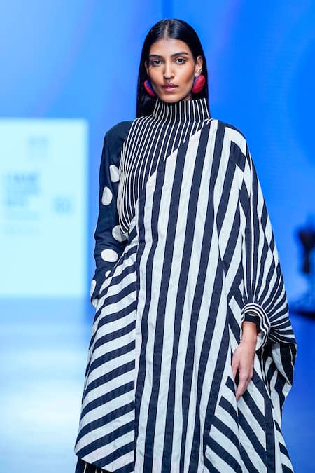 KA-Sha Black Cotton Applique Round Neck Polka Dot Crop Top 