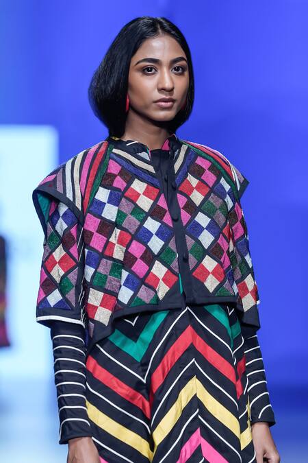 Buy_KA-Sha_Black Cotton Embroidered Bead Work Appliques Chevron Pattern Tunic _Online_at_Aza_Fashions