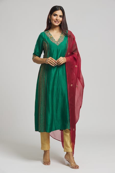 Bhusattva Cutdana Embroidered Kurta With Dupatta 