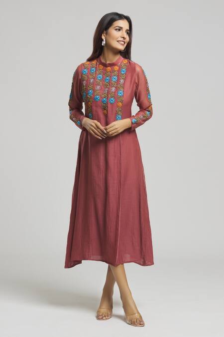 Buy Bhusattva Brown Organic Silk Embroidered Thread Band Collar Floral Kurta Online at Aza Fashions Buy_Bhusattva_Brown Organic Silk Embroidered Thread Band Collar Floral Kurta _Online_at_Aza_Fashions