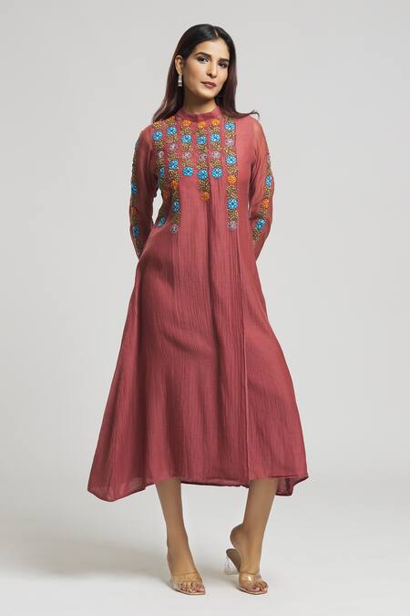 Shop Bhusattva Brown Organic Silk Embroidered Thread Band Collar Floral Kurta Online at Aza Fashions Shop_Bhusattva_Brown Organic Silk Embroidered Thread Band Collar Floral Kurta _Online_at_Aza_Fashions