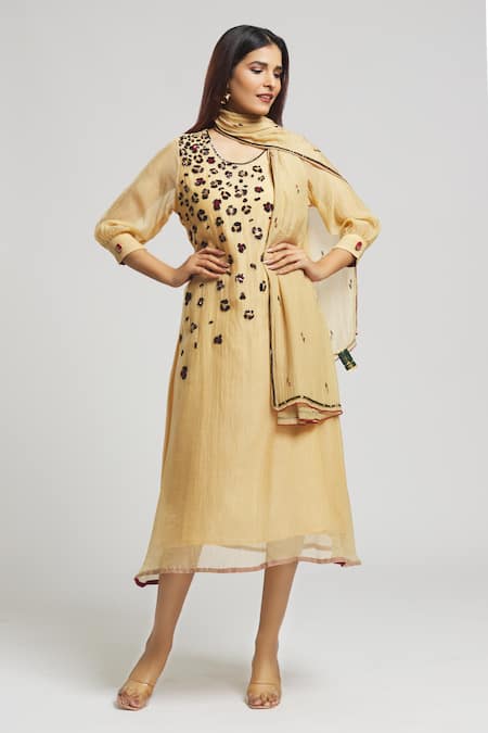 Bhusattva Floral Sequin Embroidered Kurta 