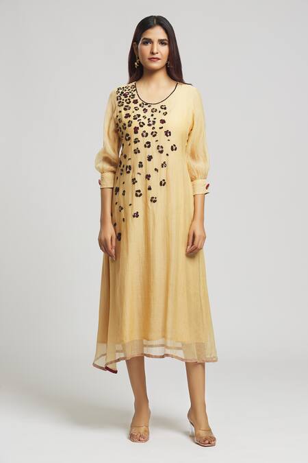 Bhusattva_Beige Organic Hand Spun Silk Embroidered Sequin Round Floral Kurta  _Online_at_Aza_Fashions