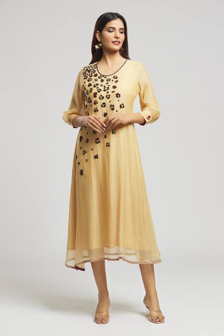 Buy_Bhusattva_Beige Organic Hand Spun Silk Embroidered Sequin Round Floral Kurta  _Online_at_Aza_Fashions