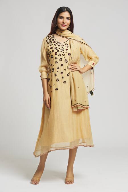 Shop_Bhusattva_Beige Organic Hand Spun Silk Embroidered Sequin Round Floral Kurta  _Online_at_Aza_Fashions