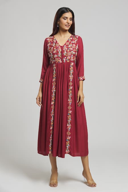 Bhusattva Red Silk, Jacquard Embroidery V-neck Thread Dress 