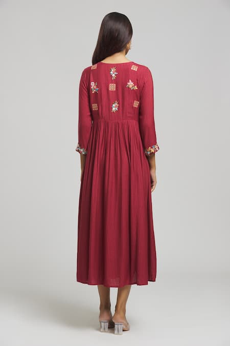 Shop Bhusattva Red Silk, Jacquard Embroidery V-neck Thread Dress at Aza Fashions Shop_Bhusattva_Red Silk, Jacquard Embroidery V-neck Thread Dress _at_Aza_Fashions