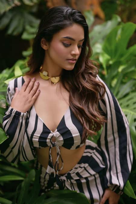 Saangi Black Chiffon Plunge Neck Striped Pattern Draped Skirt Set at Aza Fashions Saangi_Black Chiffon Plunge Neck Striped Pattern Draped Skirt Set _at_Aza_Fashions