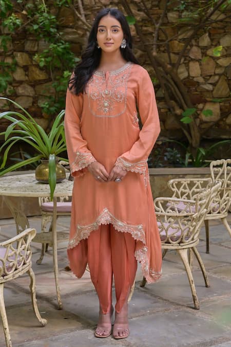 saangi by shubhangi Floral Embroidered Kurta & Dhoti Pant Set 