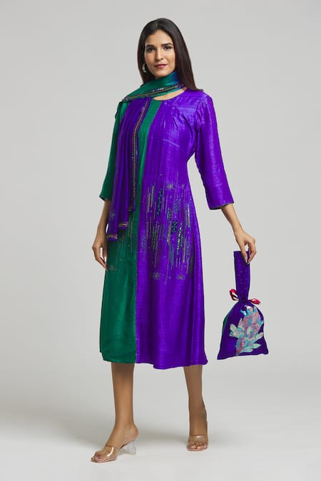 Bhusattva Colour Block Sequined Kurta With Stole 