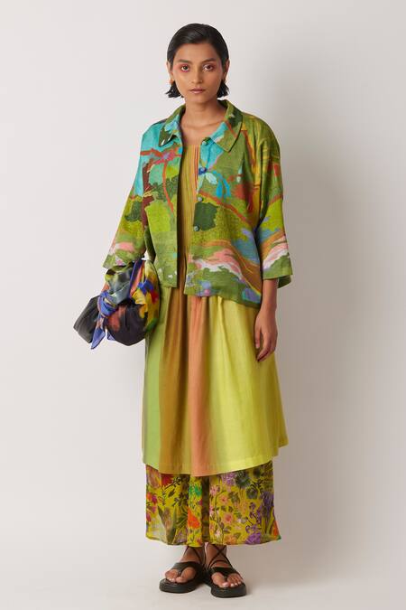 Yavi Green Silk Embroidery Collared Barten One Thread Jacket Online at Aza Fashions Yavi_Green Silk Embroidery Collared Barten One Thread Jacket _Online_at_Aza_Fashions