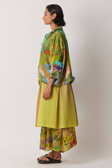 Buy Yavi Green Silk Embroidery Collared Barten One Thread Jacket Online at Aza Fashions Buy_Yavi_Green Silk Embroidery Collared Barten One Thread Jacket _Online_at_Aza_Fashions