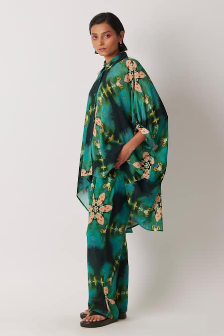 Buy Yavi Green Modal Moss Crepe Straight Pant Online at Aza Fashions Buy_Yavi_Green Modal Moss Crepe Straight Pant _Online_at_Aza_Fashions