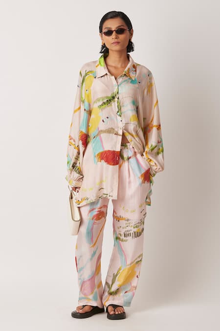 Yavi Cream Silk Collared Iwoa Asymmetric Hem Printed Shirt Online at Aza Fashions Yavi_Cream Silk Collared Iwoa Asymmetric Hem Printed Shirt _Online_at_Aza_Fashions