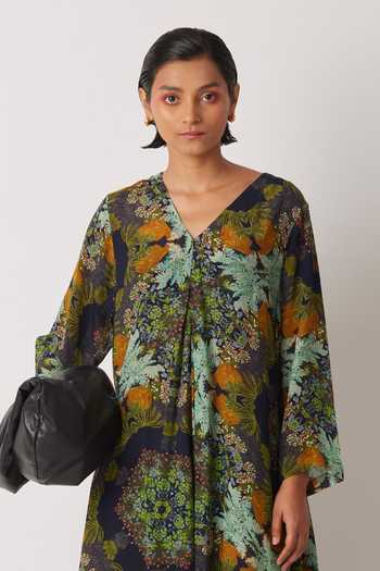 Yavi Brown Modal V-neck Accord Chaotic Wood Print Dress Online at Aza Fashions Yavi_Brown Modal V-neck Accord Chaotic Wood Print Dress _Online_at_Aza_Fashions