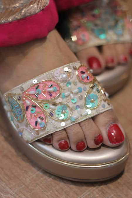 Buy_Foot Fuel_Multi Color Sequins, Beads, Cut Work Kab Miloge Bloom Embellished Wedges 