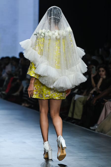 Paulmi And Harsh Vintage Floral Print Dress With Veil 