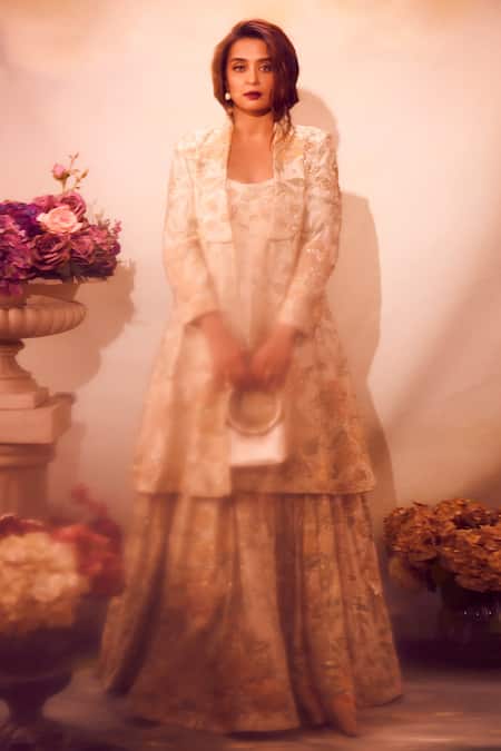 Paulmi And Harsh Ivory Chiffon Embroidery Collared Floral Print And Long Jacket at Aza Fashions Paulmi And Harsh_Ivory Chiffon Embroidery Collared Floral Print And Long Jacket _at_Aza_Fashions