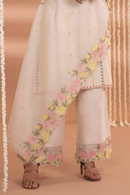 Show Shaa_Ivory Chanderi, Cotton Satin, Organza Embroidery V-neck Madhur Kurta Pant Set _at_Aza_Fashions